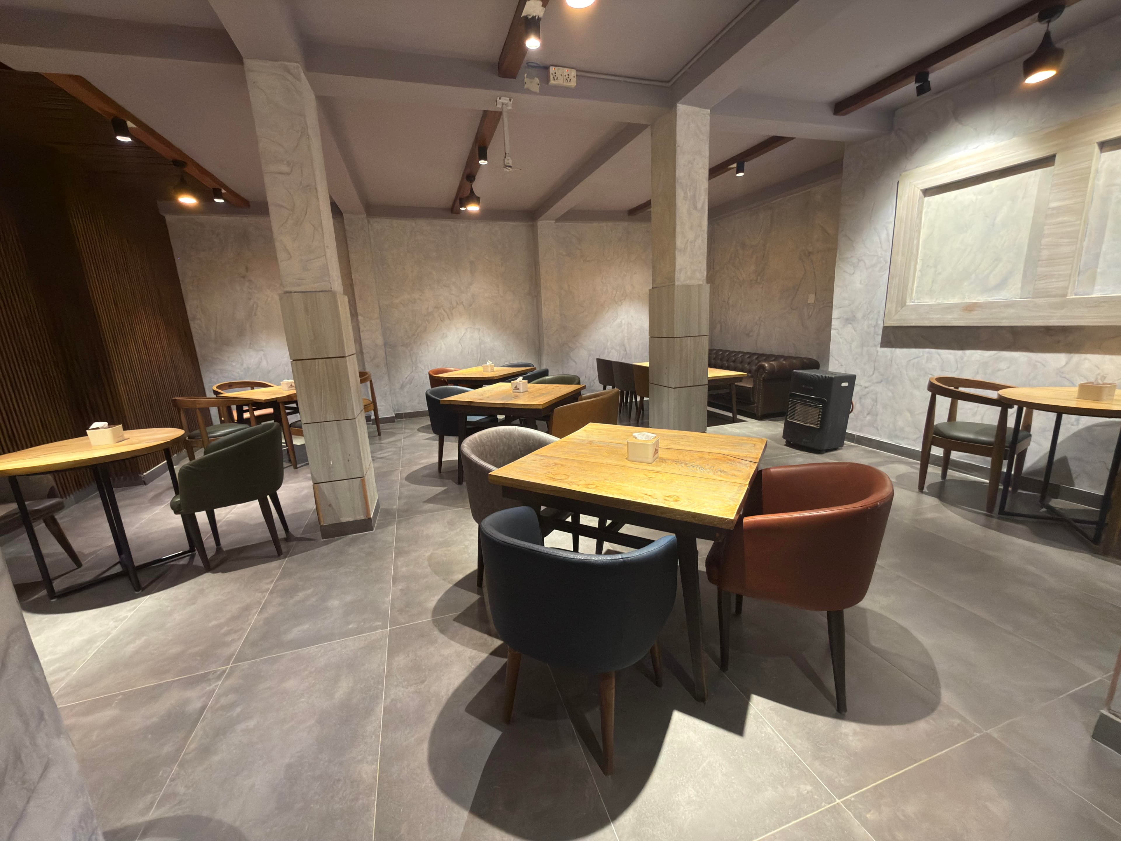 The Architecture of Terrarium Dining